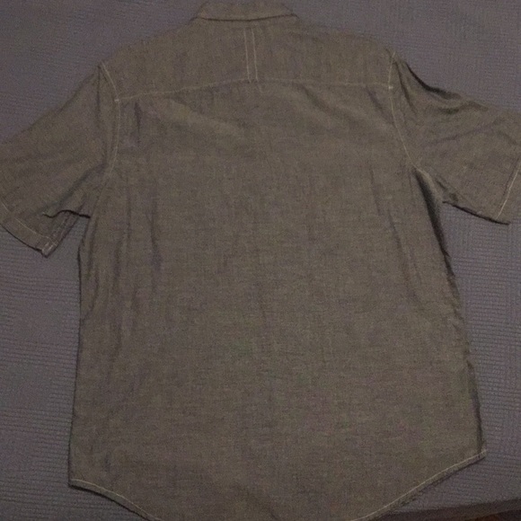 Short-sleeve St. John’s Bay shirt - Picture 2 of 3